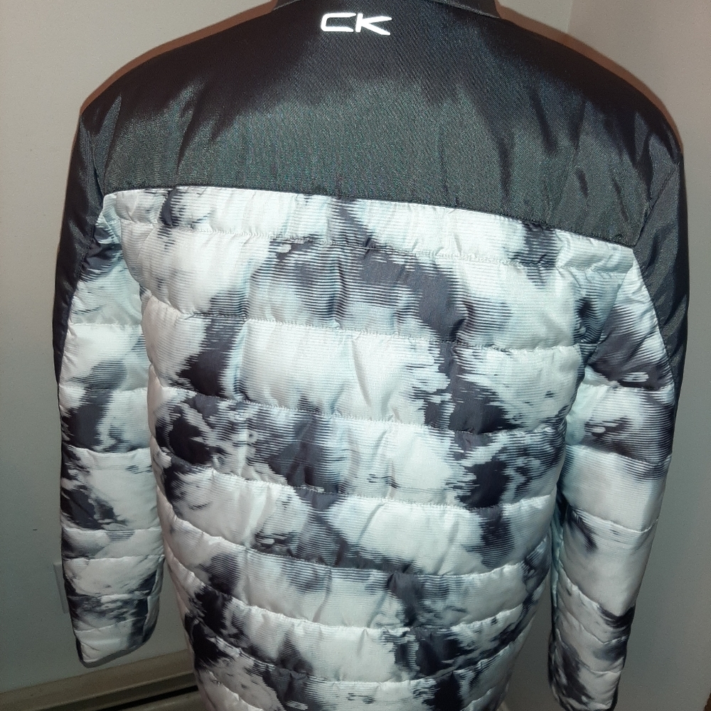 Calvin Klein Puff jacket - Picture 2 of 3